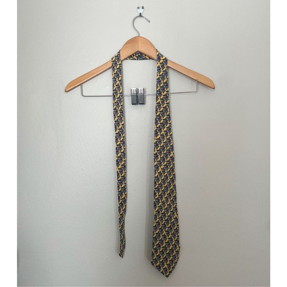 Stonehenge Tie Men’s Yellow Water Tower Limestone